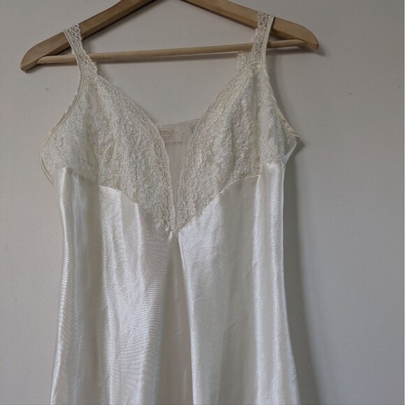 Victoria's Secret Cream Slip Dress - Picture 3 of 8